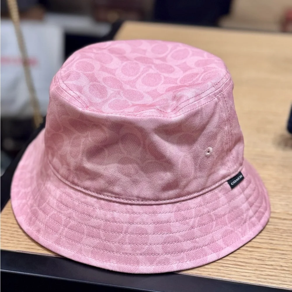 NWT Coach Signature Bucket Hat in Powder Pink CAP77 Size: M/L